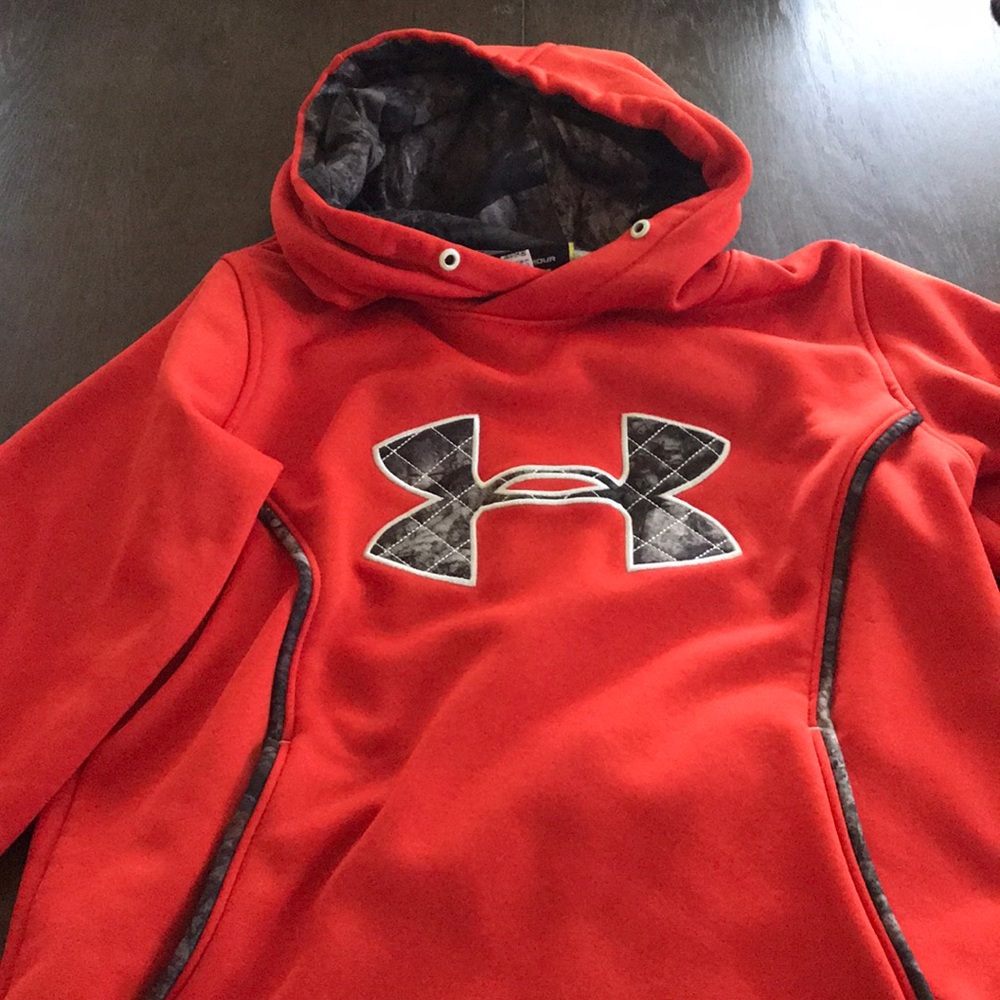 Under Armour storm sweatshirt